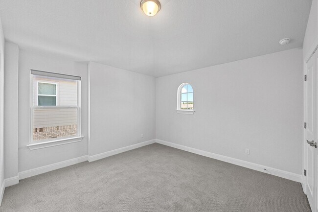 Building Photo - 260 Eagle Mountain Trl