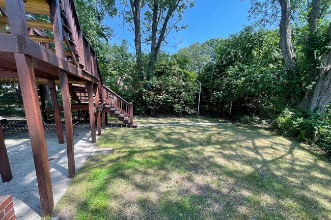 Building Photo - 235 Russell St