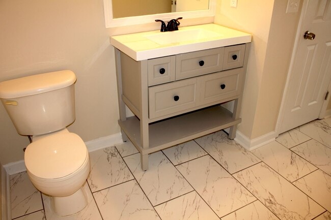 Building Photo - Discover Your Urban Sanctuary in the Heart of SW Atlanta