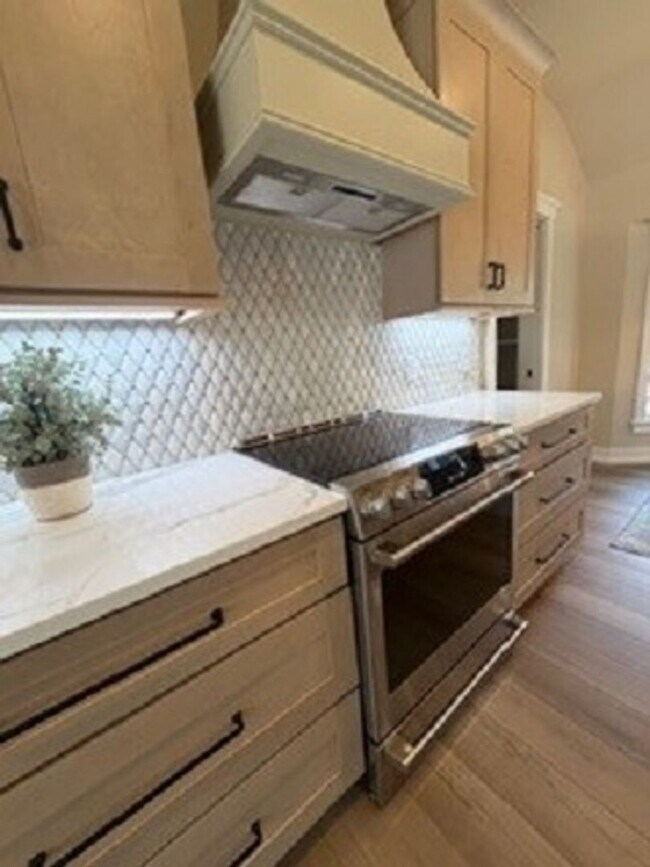 Building Photo - Lovely Remodeled Home In Hilton Head Plantation