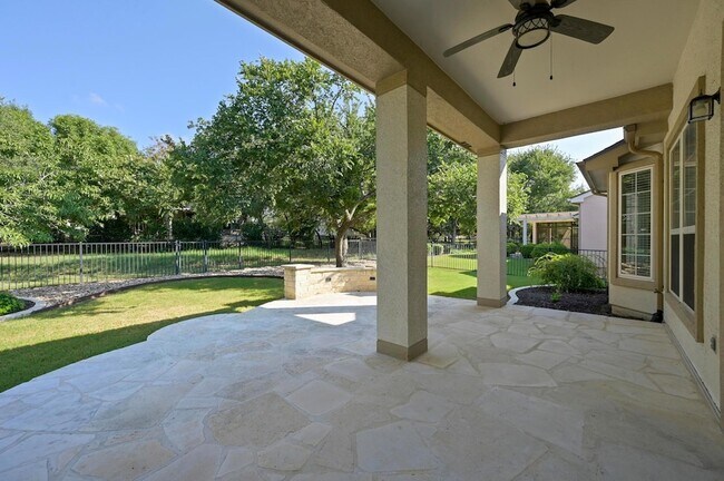 Building Photo - 216 Armstrong Dr