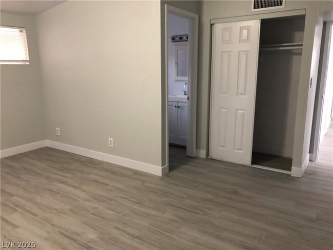 Building Photo - 5813 Evergreen Ave