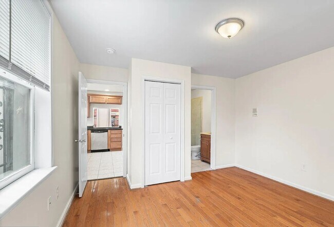 Building Photo - 1401 Druid Hill Ave