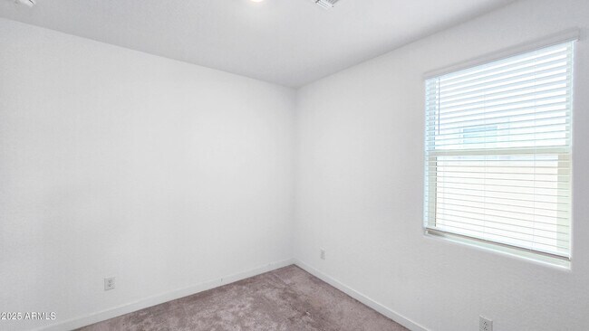 Building Photo - 2563 W Hidalgo Ave