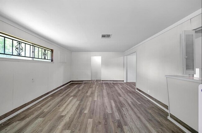 Building Photo - 3207 Florida St