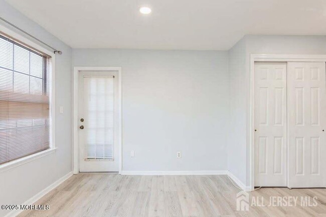 Building Photo - 1101 Stoneridge Cir