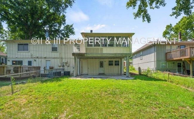 Building Photo - 9406 W 83rd St