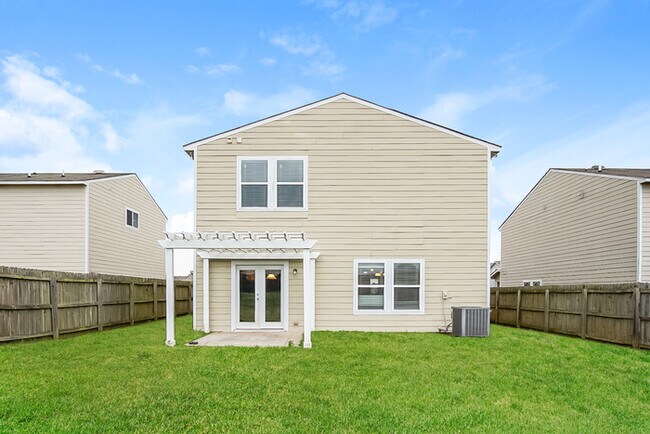 Building Photo - 3083 Avalon Lake Dr SW