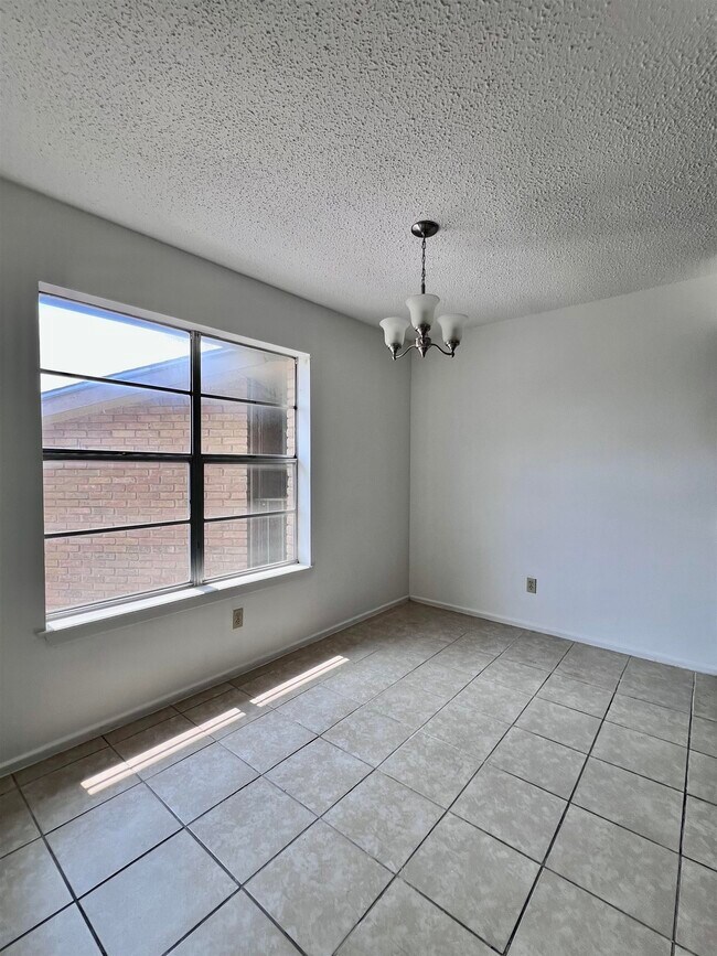 Building Photo - 5302 Springfield Ave