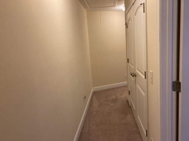 Building Photo - 200 Kepler Lp