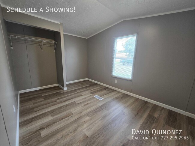 Building Photo - 252 S Blackwood Dr