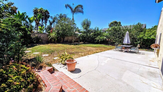 Building Photo - 2632 S Marigold Ave