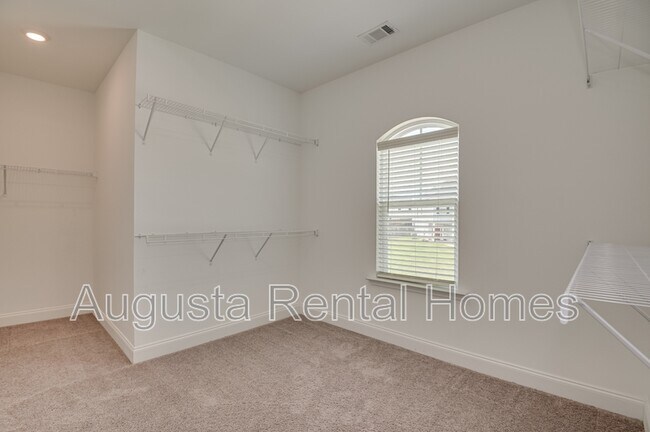 Building Photo - 1110 George W Crawford Dr