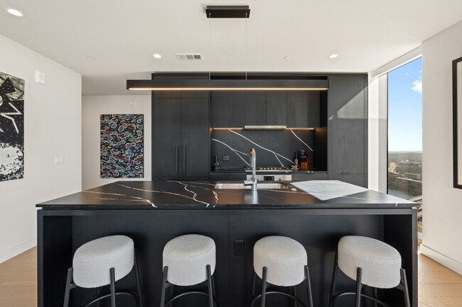 Building Photo - 44 East Ave