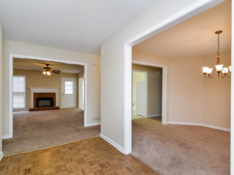 Building Photo - 3626 Spring Meadow Ct