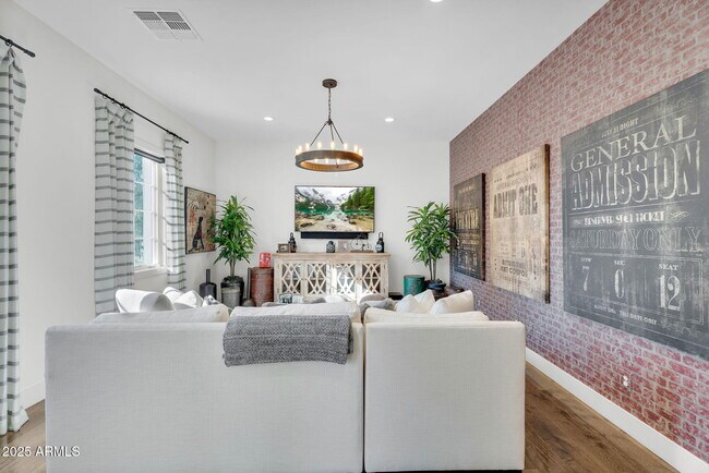 Building Photo - 3507 North 39th Pl