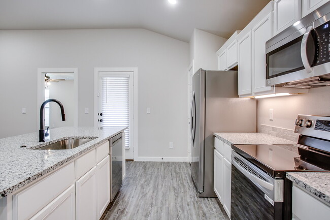 Building Photo - Like New Construction in Cooper District!