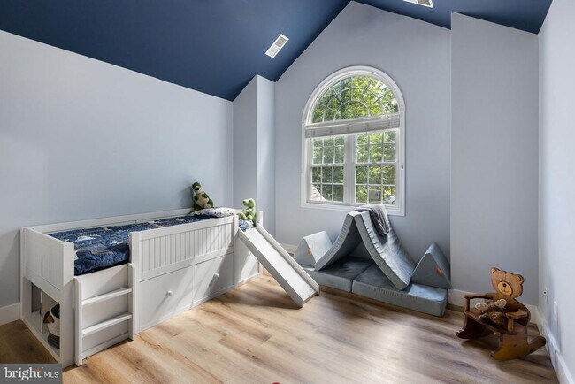 Building Photo - 17 Old Banks Dr