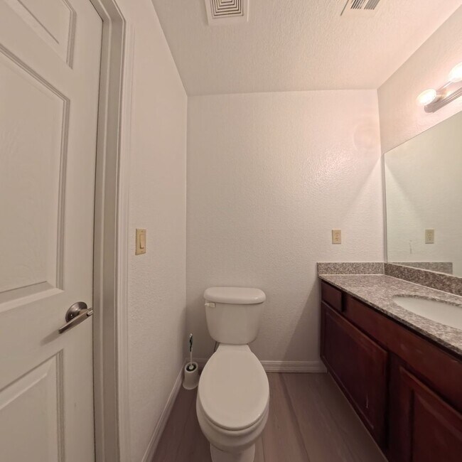 Building Photo - 5499 Indian River Dr