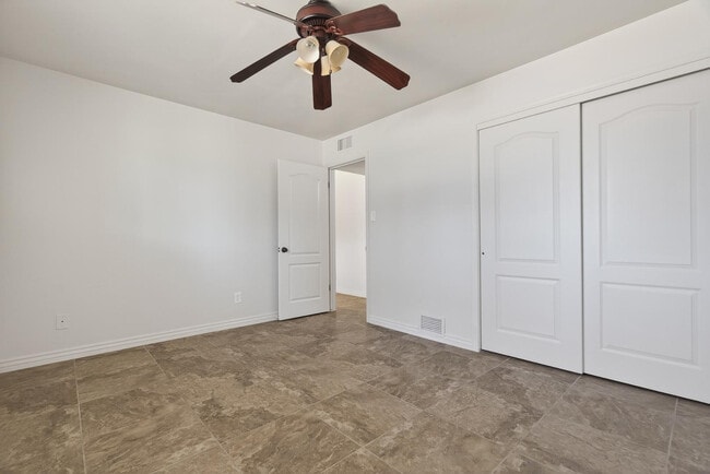 Building Photo - 7802 E Heatherbrae Ave