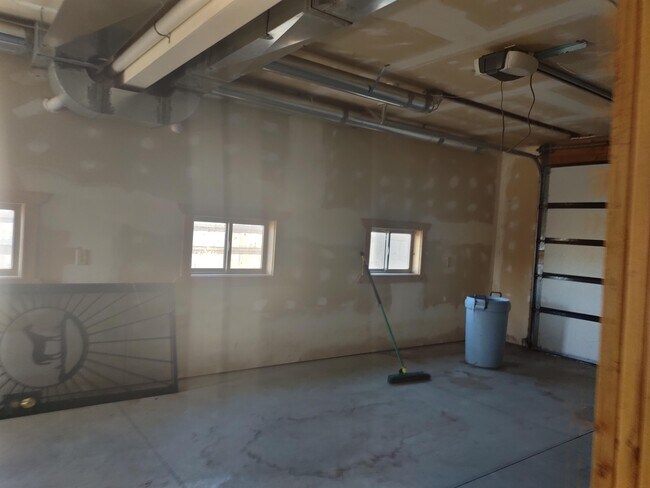 Building Photo - 256 E Fork Big Sandy Rd