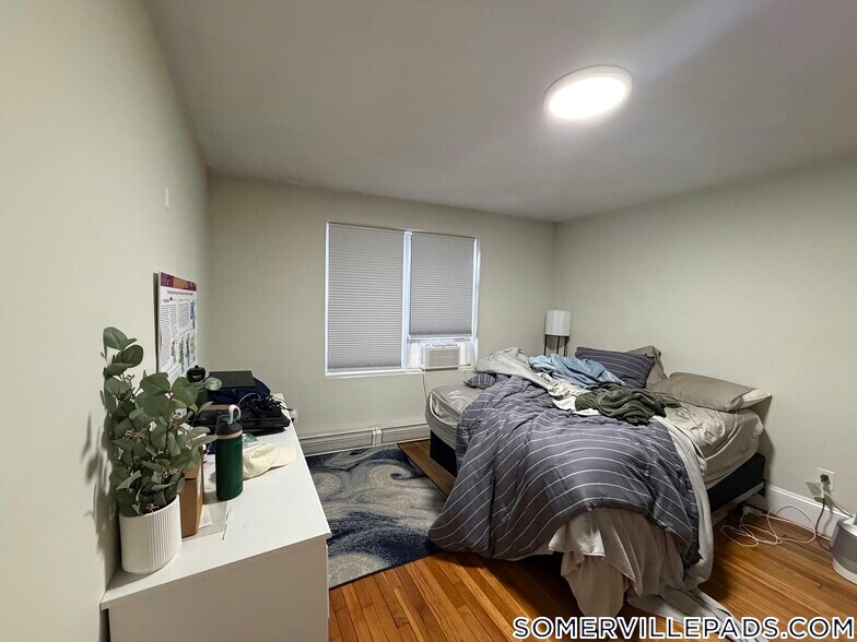 Building Photo - 402 Highland Ave