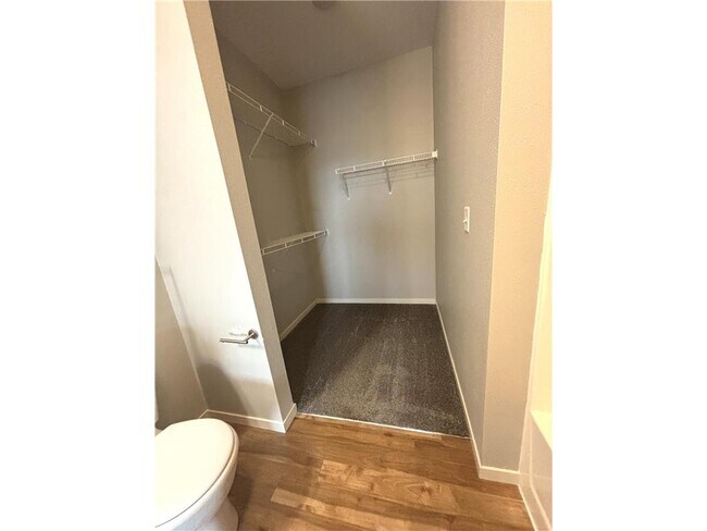 Building Photo - 1901 Pirate Dr