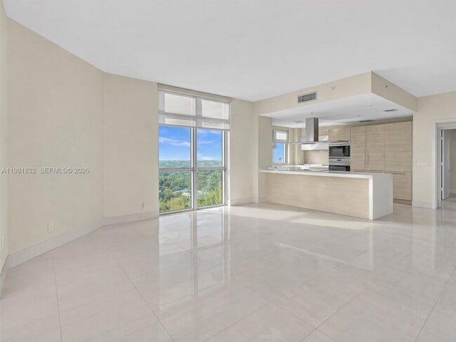 Building Photo - 17301 Biscayne Blvd