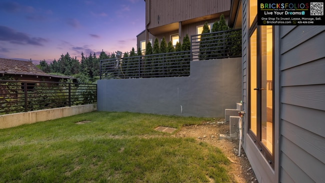 Building Photo - Modern Lake Washington View ADU – Fully Furnished 2BR/2BA (Kirkland)