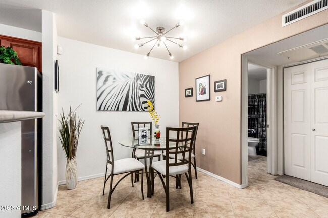 Building Photo - 17017 N 12th St