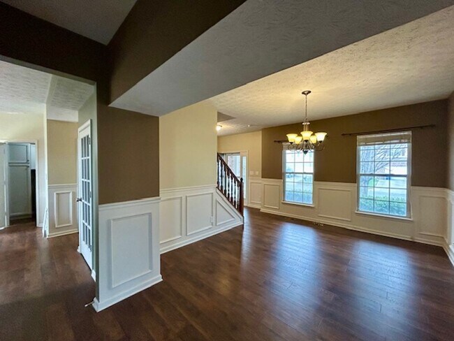 Building Photo - Beautiful 2 Story, 4 Bedroom, with a Full ...