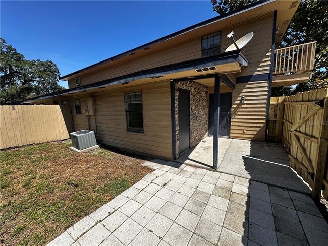 Building Photo - 500 YELLOWWOOD Ct