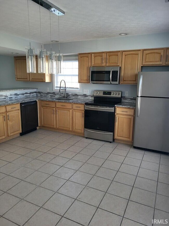 Building Photo - 1301 Cobble Creek Cir