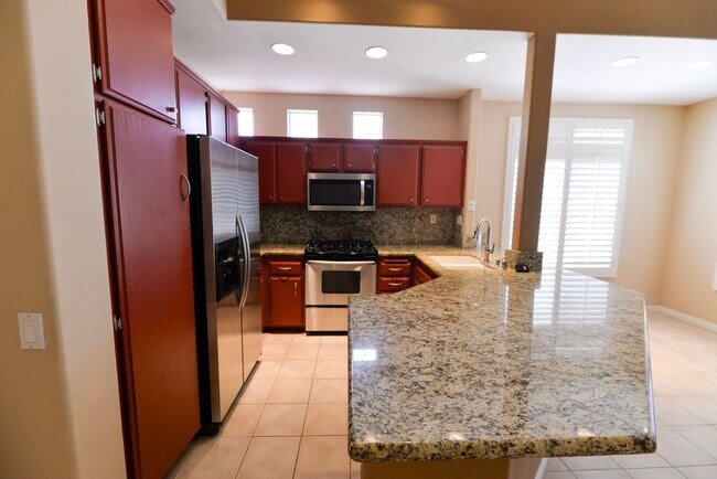 Building Photo - Resort style 2 bedroom/2 bath Condo/ walking distance to Ocean Ranch Village!