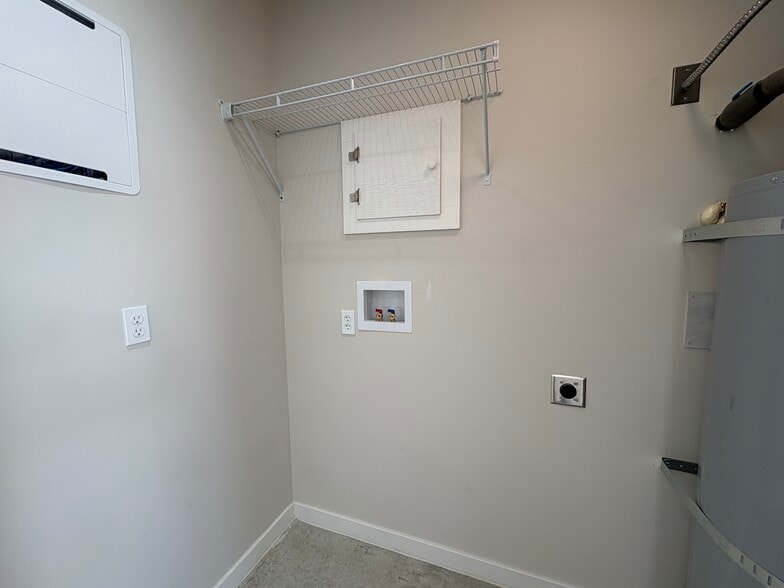 Building Photo - 2210 Arden Ct N