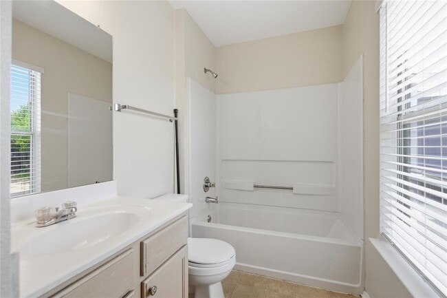 Building Photo - 10316 Garbacz Dr