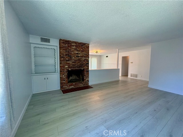 Building Photo - 637 Geneva Ave