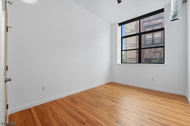 Building Photo - 475 S Jefferson St