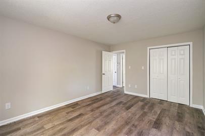 Building Photo - 103 Raintree Ln