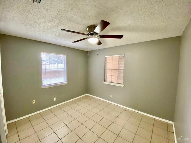 Building Photo - 8 N McColl Rd