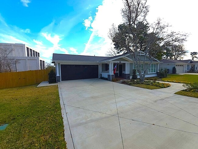 Building Photo - Lease this fully remodeled sanctuary – where modern luxury meets timeless East Texas charm!