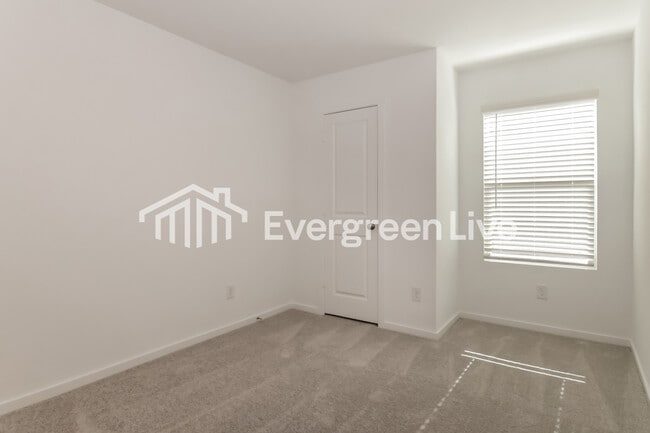 Building Photo - 2033 Belgian Dr