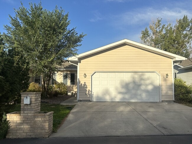 Primary Photo - 518 Winter Park Dr