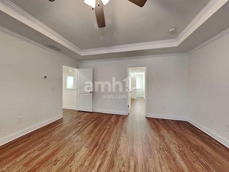 Building Photo - 119 Fairway Crossing Way