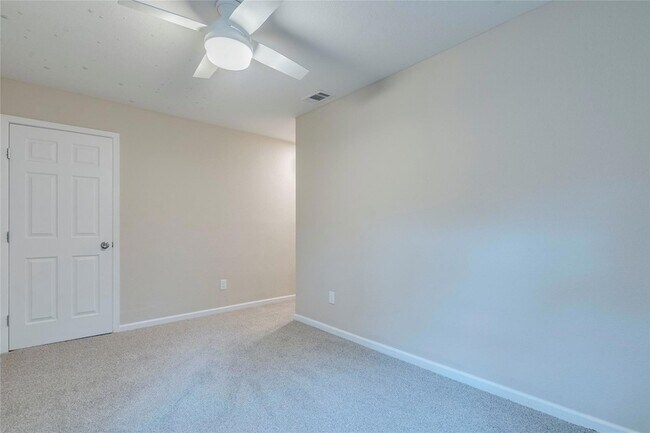 Building Photo - 10803 Sans Souci Pl