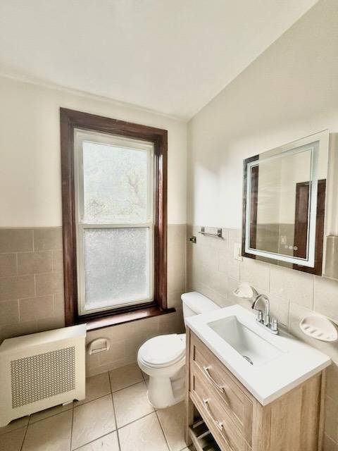 Building Photo - 136 St James Pl