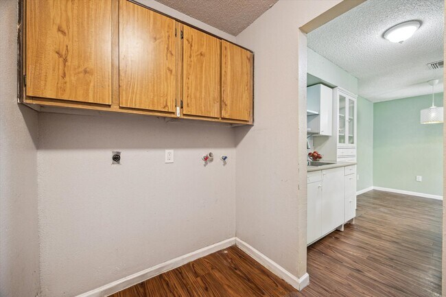Building Photo - 5709 Cripple Brook Ct