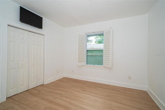 Building Photo - 6704 N Taliaferro Ave