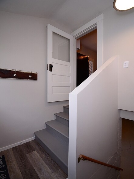 Building Photo - 2209 S 59th St