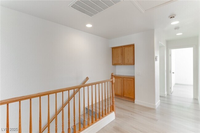 Building Photo - 523 Moses Lake Ct